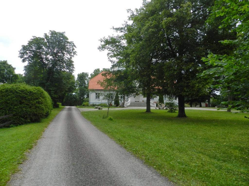 Saare Manor Guesthouse Exterior photo